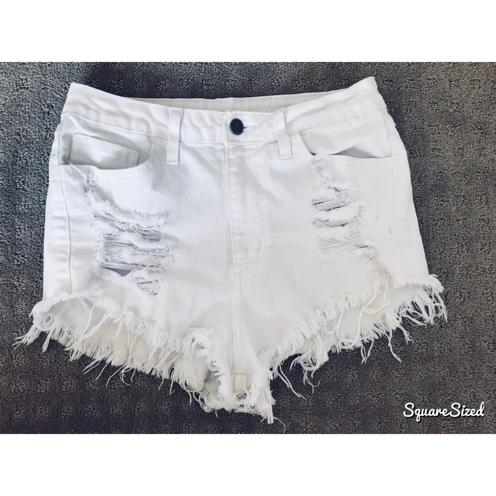 BRANDY MELLVILLE USA cutoffs!